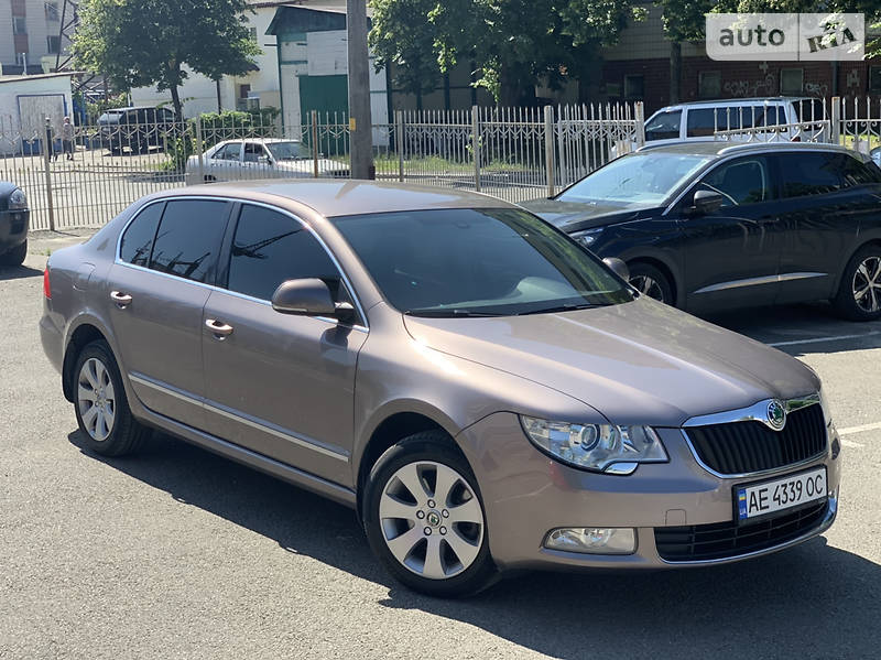 Лифтбек Skoda Superb 2012 в Киеве