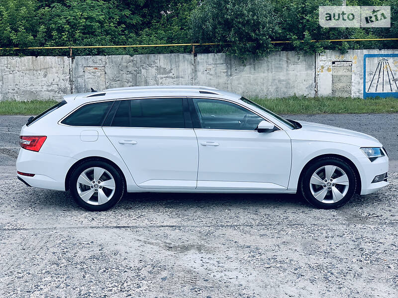 Універсал Skoda Superb 2017 в Рівному