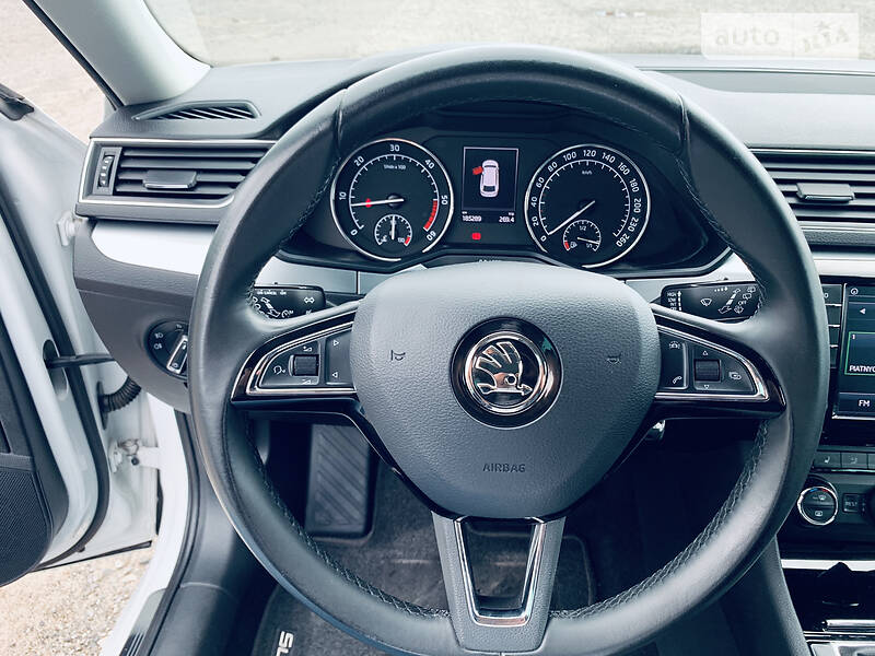 Універсал Skoda Superb 2017 в Рівному