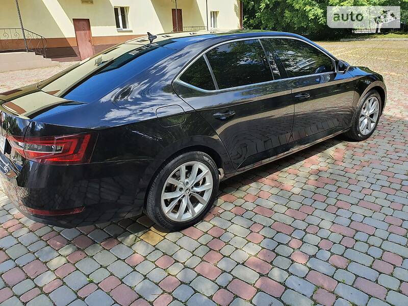 Седан Skoda Superb 2016 в Вінниці