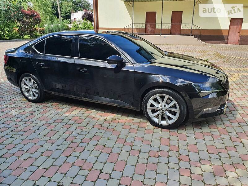 Седан Skoda Superb 2016 в Вінниці