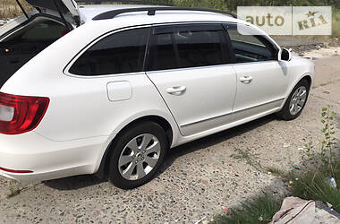 Универсал Skoda Superb 2011 в Киеве