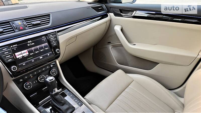 Універсал Skoda Superb 2016 в Чернівцях