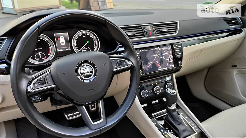 Універсал Skoda Superb 2016 в Чернівцях
