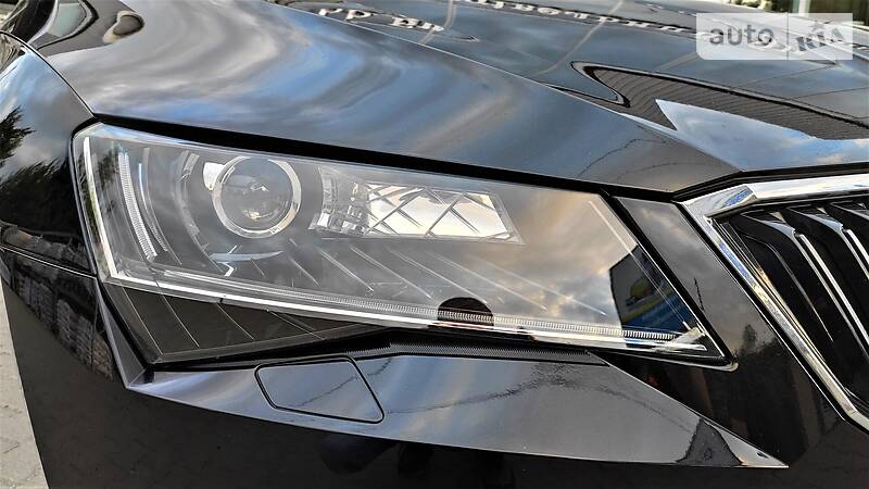 Універсал Skoda Superb 2016 в Чернівцях