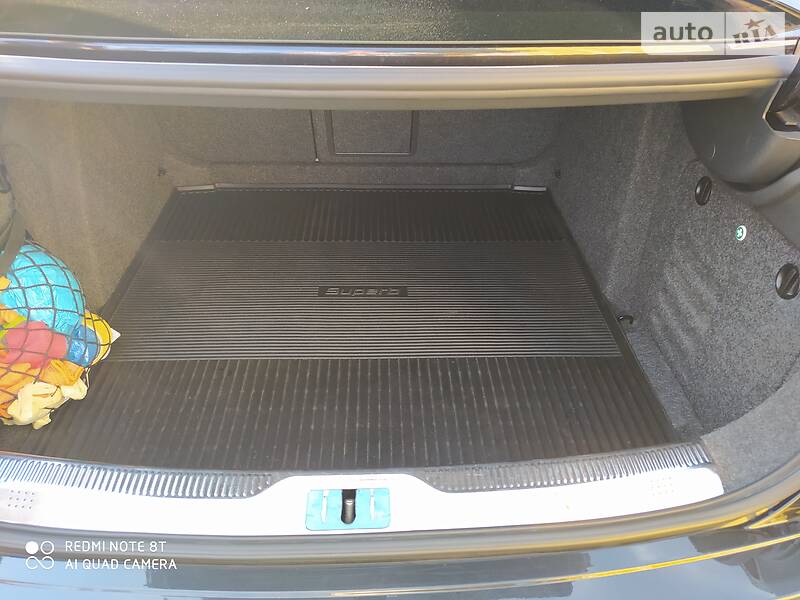 Седан Skoda Superb 2014 в Києві