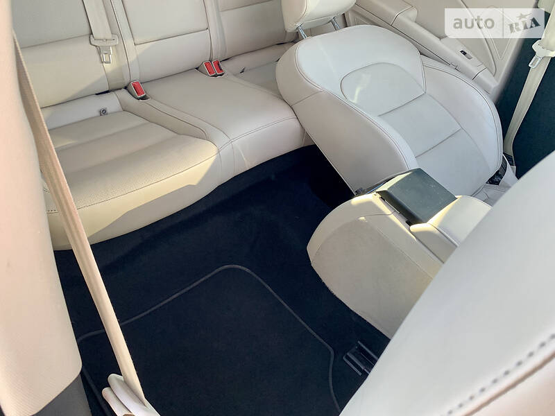 Седан Skoda Superb 2015 в Днепре