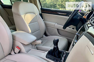 Седан Skoda Superb 2015 в 