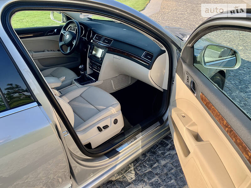 Седан Skoda Superb 2015 в Днепре