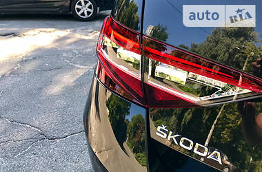 Ліфтбек Skoda Superb 2019 в 