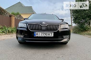 Универсал Skoda Superb 2016 в Киеве