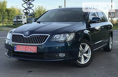 Седан Skoda Superb 2015 в Львове