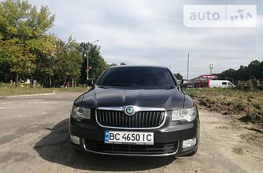 Седан Skoda Superb 2009 в Новояворовске