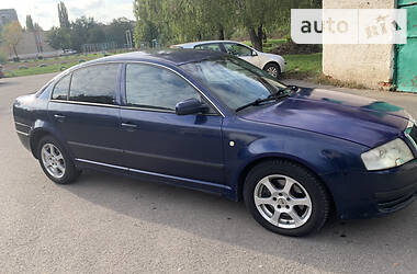 Седан Skoda Superb 2002 в Ужгороде