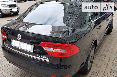 Хэтчбек Skoda Superb 2014 в Киеве