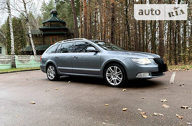 Универсал Skoda Superb 2011 в Житомире