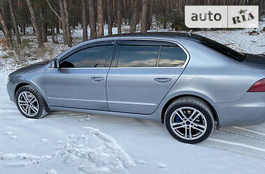 Хэтчбек Skoda Superb 2008 в Киеве