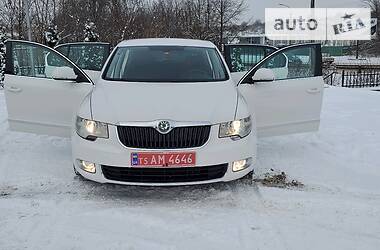 Седан Skoda Superb 2012 в Ровно