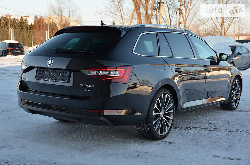 Універсал Skoda Superb 2016 в Луцьку