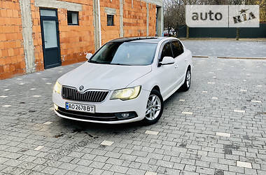 Лифтбек Skoda Superb 2014 в Ужгороде