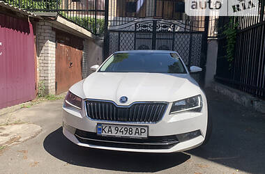 Седан Skoda Superb 2015 в Києві