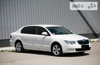 Лифтбек Skoda Superb 2012 в Черновцах