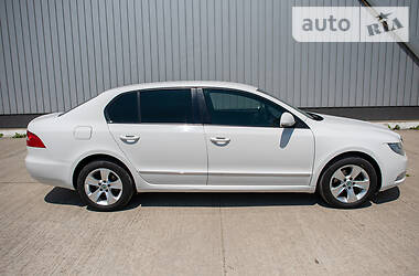 Лифтбек Skoda Superb 2012 в Черновцах