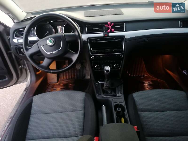 Универсал Skoda Superb 2013 в Володарке