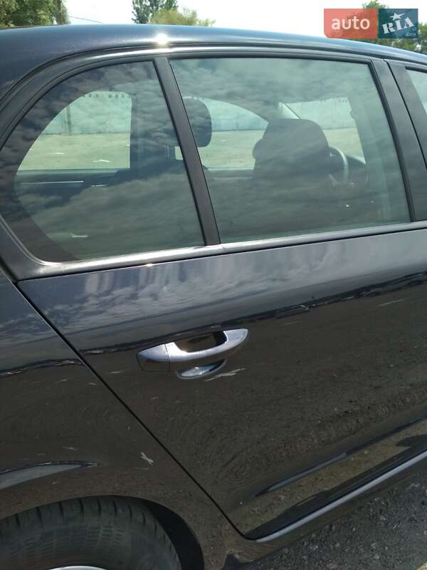 Лифтбек Skoda Superb 2015 в Белой Церкви фото 25 Лифтбек Skoda Superb 2015 в Белой Церкви