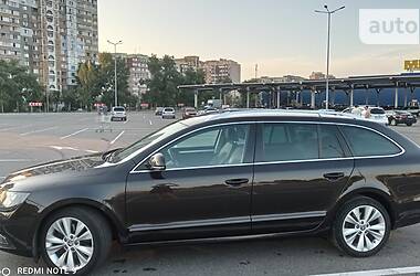 Универсал Skoda Superb 2013 в Киеве