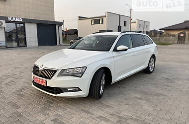 Универсал Skoda Superb 2017 в Ровно