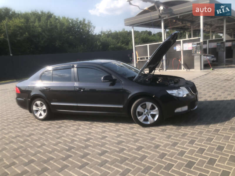 Хэтчбек Skoda Superb 2011 в Полтаве