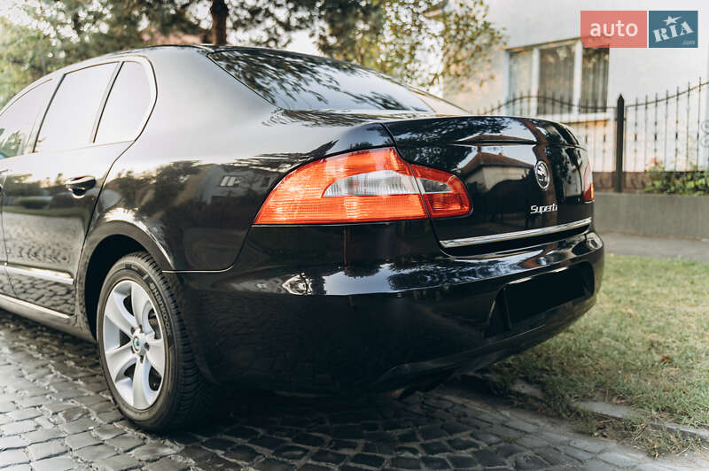 Ліфтбек Skoda Superb 2011 в Мукачевому