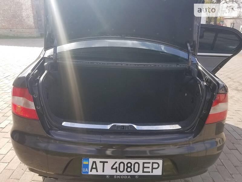 Седан Skoda Superb 2010 в Ивано-Франковске