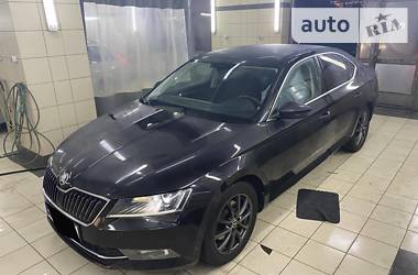 Седан Skoda Superb 2017 в Львові