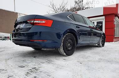 Седан Skoda Superb 2016 в Луцьку