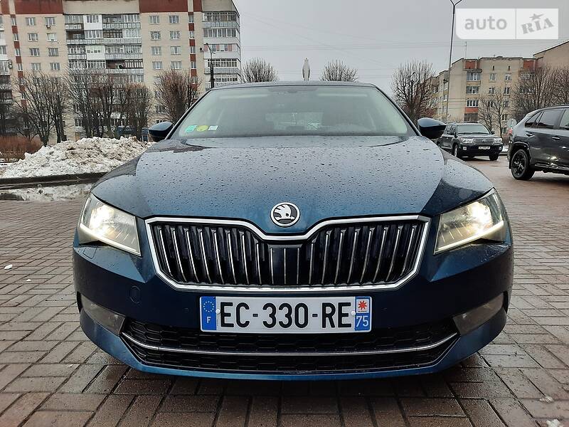 Седан Skoda Superb 2016 в Луцьку