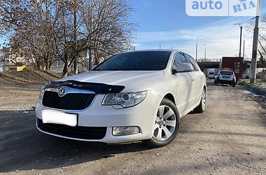 Седан Skoda Superb 2008 в 