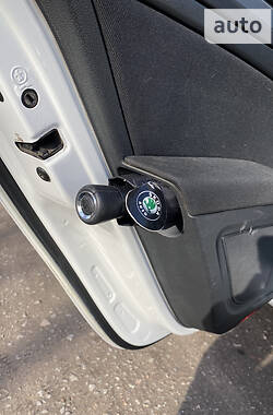 Седан Skoda Superb 2008 в 