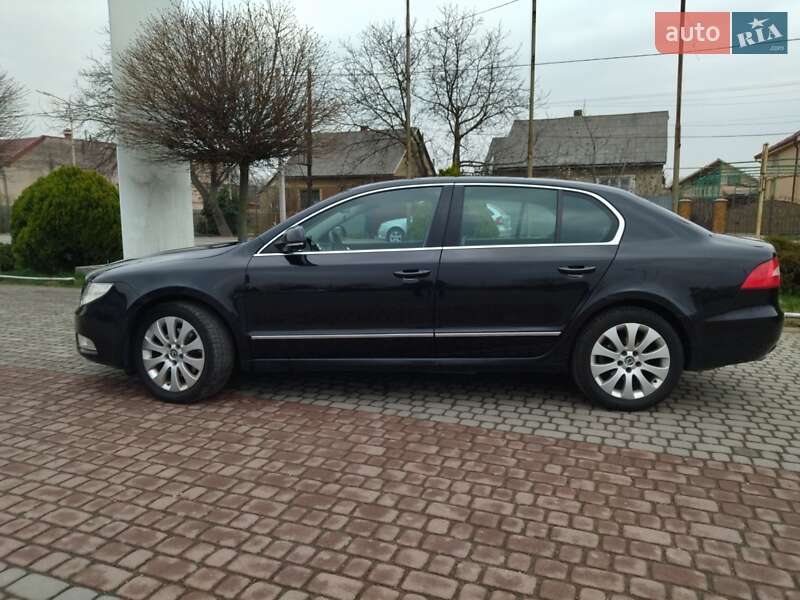 Ліфтбек Skoda Superb 2010 в Ужгороді