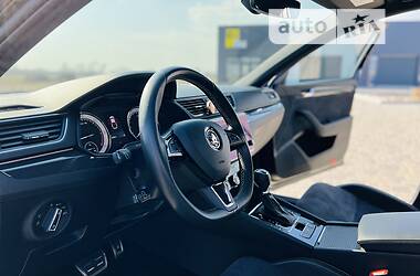 Седан Skoda Superb 2018 в 