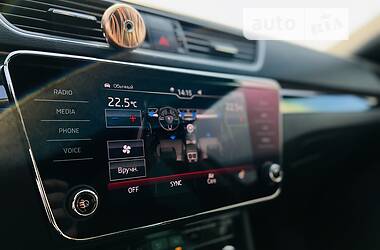 Седан Skoda Superb 2018 в 