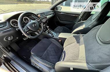 Седан Skoda Superb 2018 в 