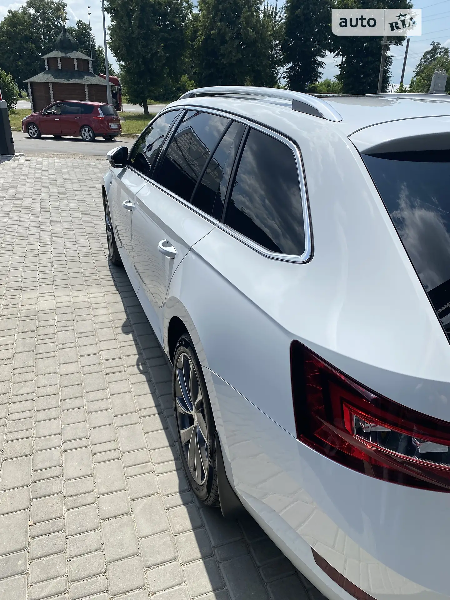 2016 Skoda Superb - мініатюра 7