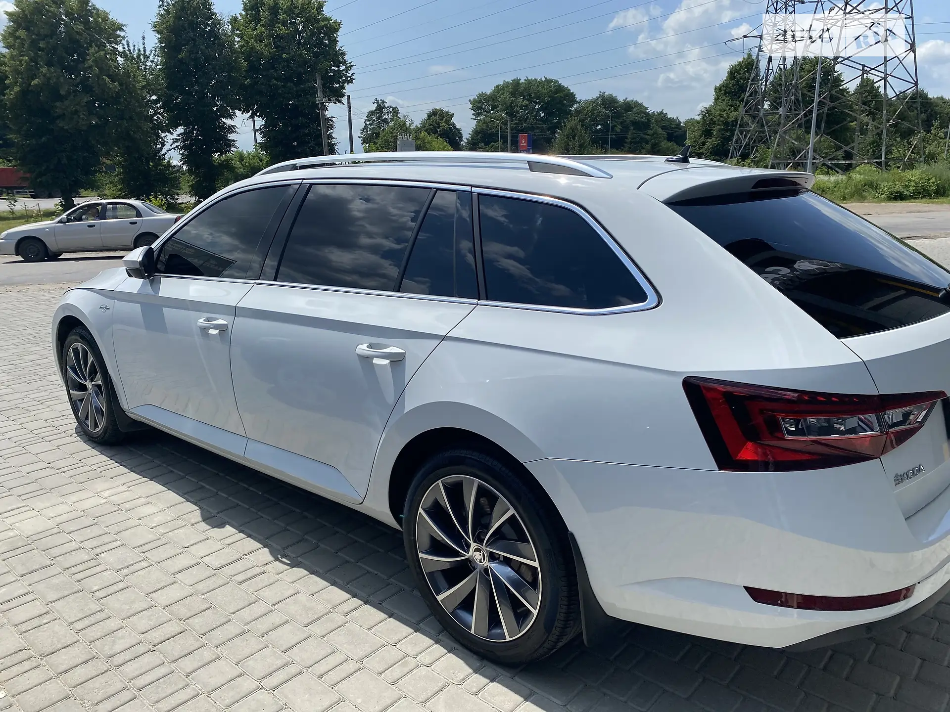 2016 Skoda Superb - мініатюра 8