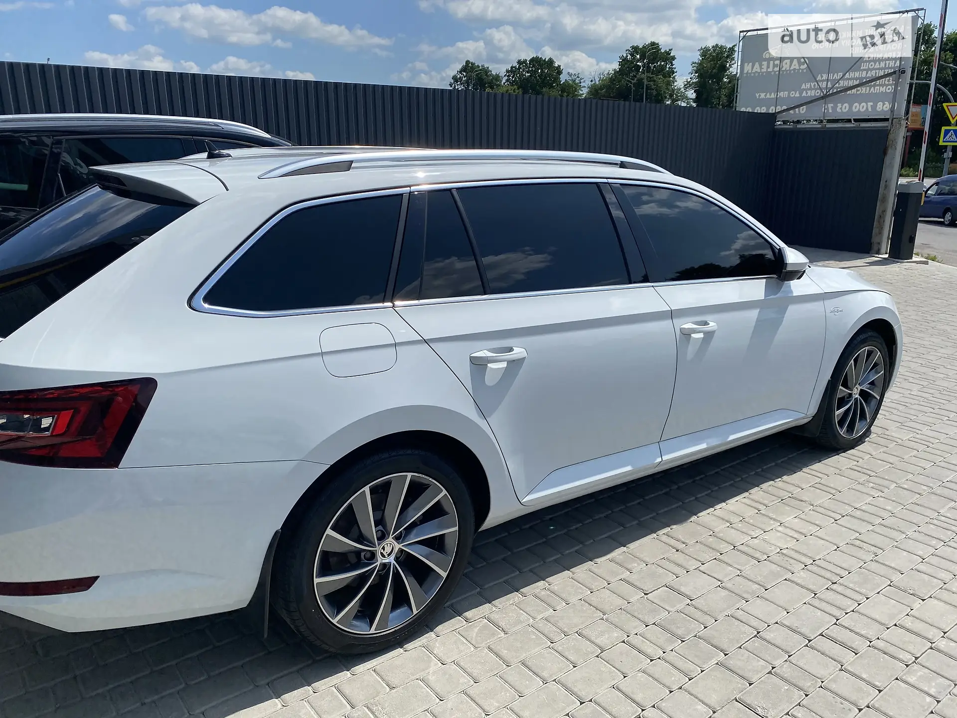 2016 Skoda Superb - мініатюра 15