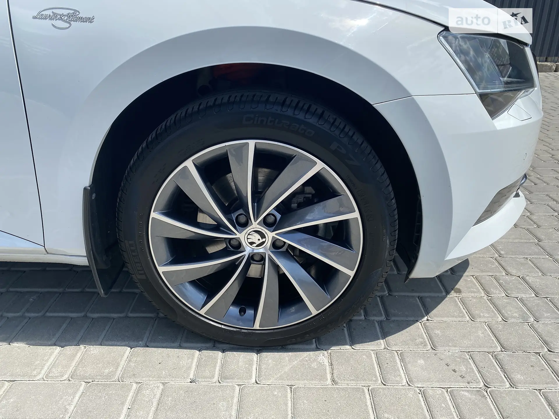 2016 Skoda Superb - мініатюра 2