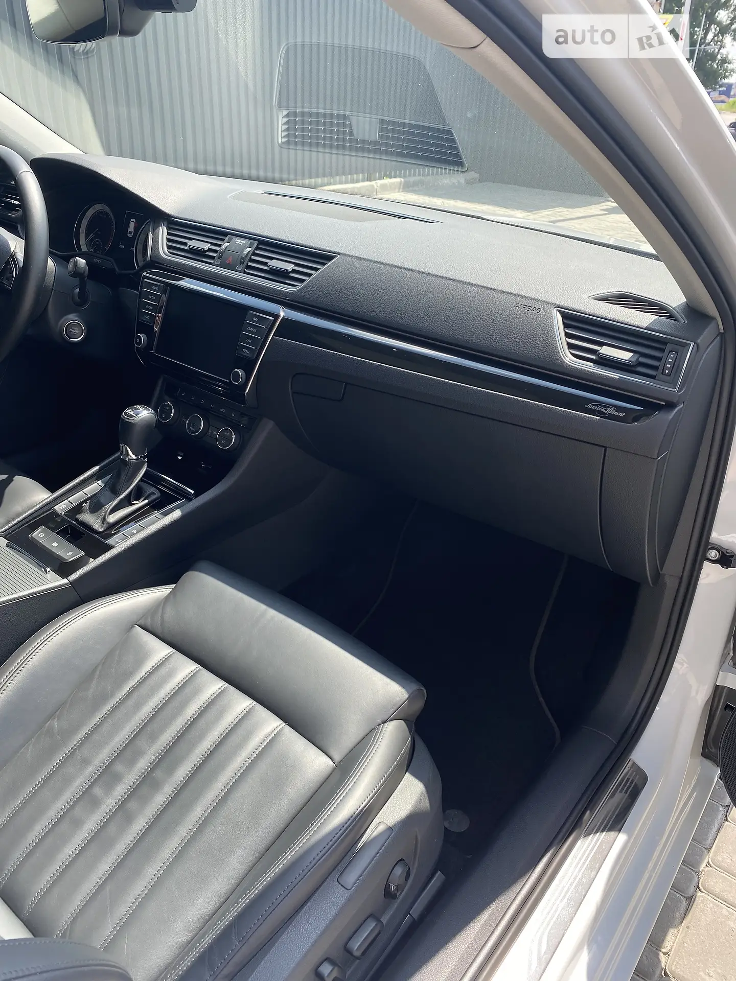 2016 Skoda Superb - мініатюра 21