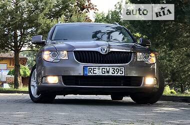 Універсал Skoda Superb 2011 в Дрогобичі