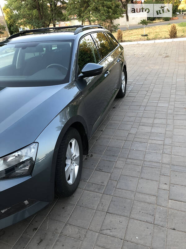 Универсал Skoda Superb 2016 в Кривом Роге
